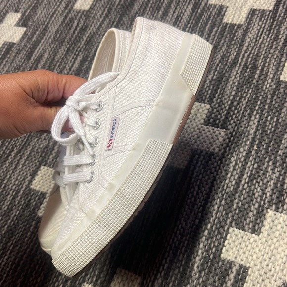 Superga White Canvas Size 6 - Picture 2 of 5